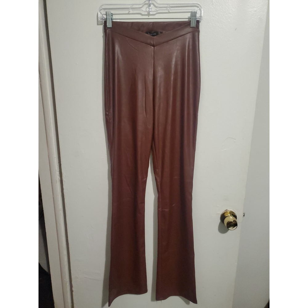 Boohoo Women's leather Brown Vegan Bootcut Pants Leg Slit Size (6) 33x25